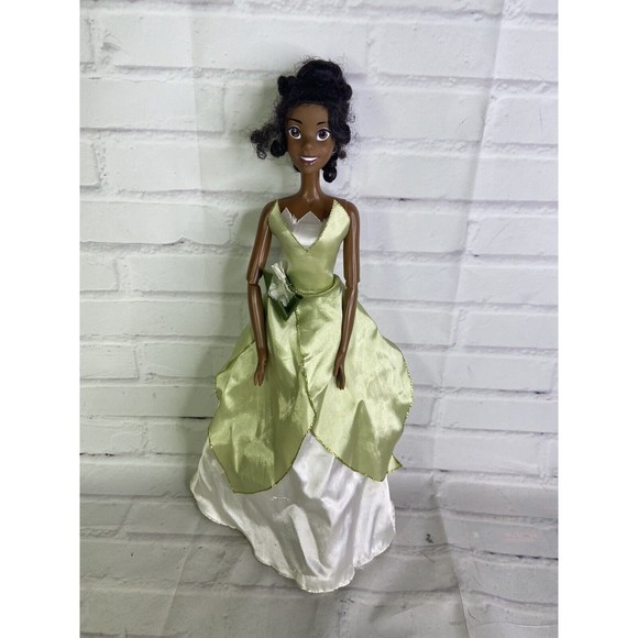 Disney Store Princess and the Frog Large Singing Tiana Doll With